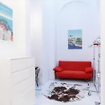 Luxury 135m2 In Historic With Sea-water Pool, Private & Tennis アパート