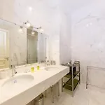 Luxury 135m2 In Historic With Sea-water Pool, Private & Tennis アパート *
