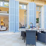 Luxury 135m2 In Historic With Sea-water Pool, Private & Tennis ロクブリュヌ＝カップ＝マルタン