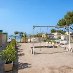 Luxury 135m2 In Historic With Sea-water Pool, Private & Tennis アパート