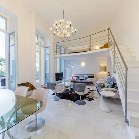 Luxury Historic With Private Beach, Pool & Tennis Near Monaco *