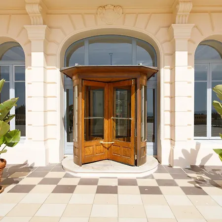 Luxury 135m2 In Historic With Sea-water Pool, Private & Tennis アパート ロクブリュヌ＝カップ＝マルタン
