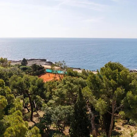 Luxury 135m2 In Historic With Sea-water Pool, Private & Tennis *